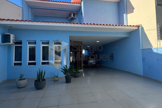 Sobrado à venda - 238.50m² - Zona 2, Umuarama-PR