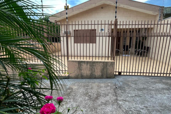 Casa 216.76m Umuarama-PR 225