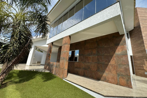 Casa 878m Umuarama-PR 330