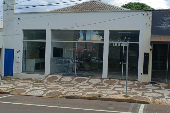 Salão Comercial 100m Umuarama-PR 210