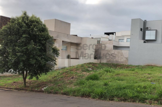 Terreno 180m Umuarama-PR 370